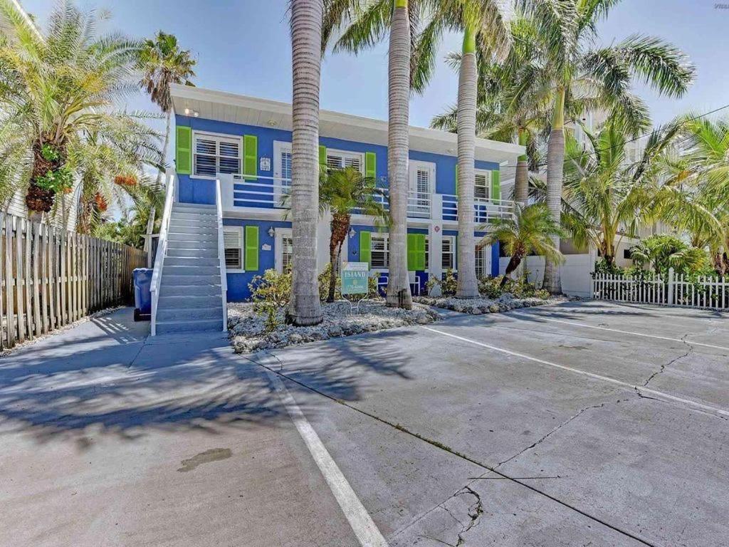 Beach Getaway Pool Condo Between The Island Marina And Beach Bradenton Beach Εξωτερικό φωτογραφία